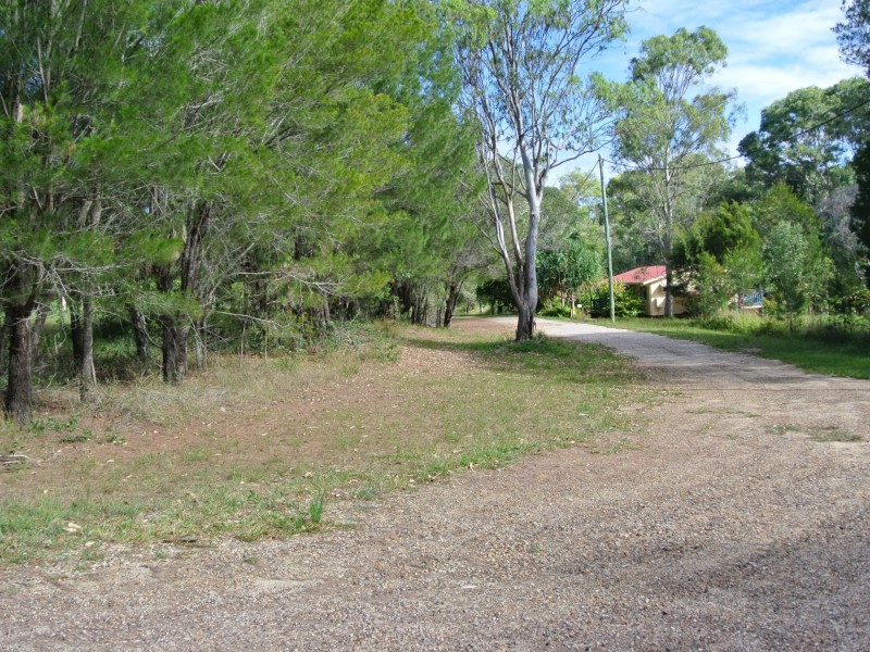 13 Lakeside Avenue, Macleay Island QLD 4184