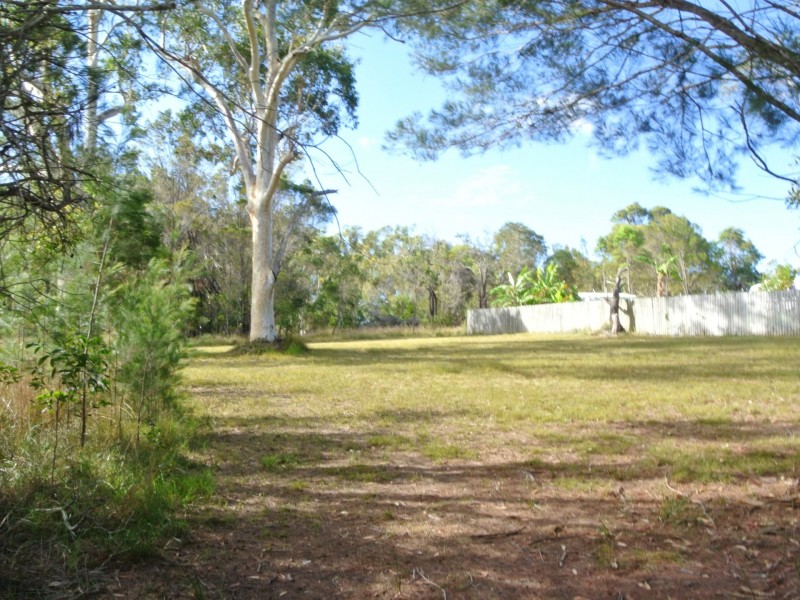 13 Lakeside Avenue, Macleay Island QLD 4184