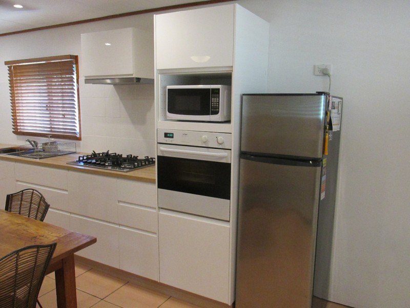20 Francis Road, Macleay Island QLD 4184