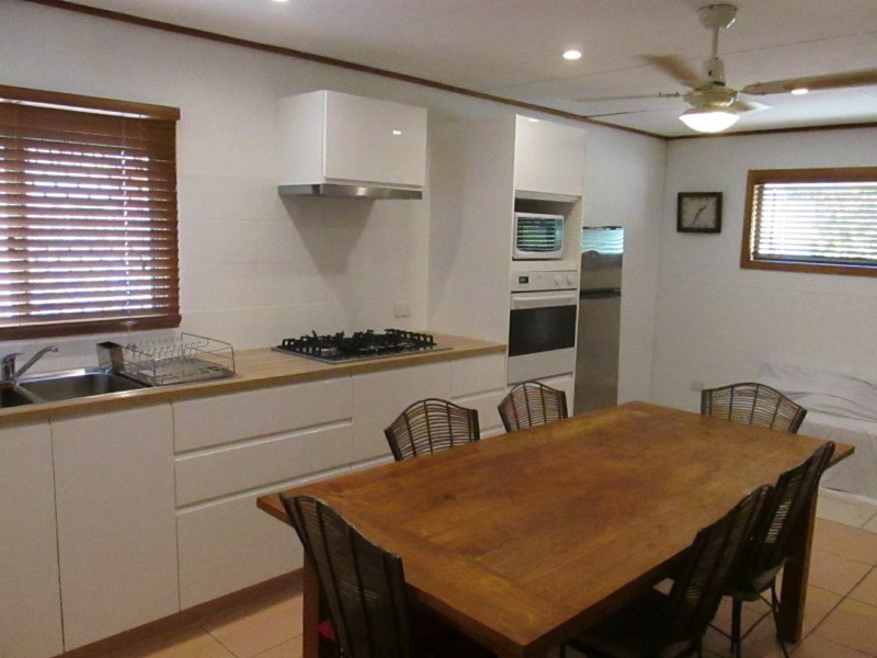 20 Francis Road, Macleay Island QLD 4184
