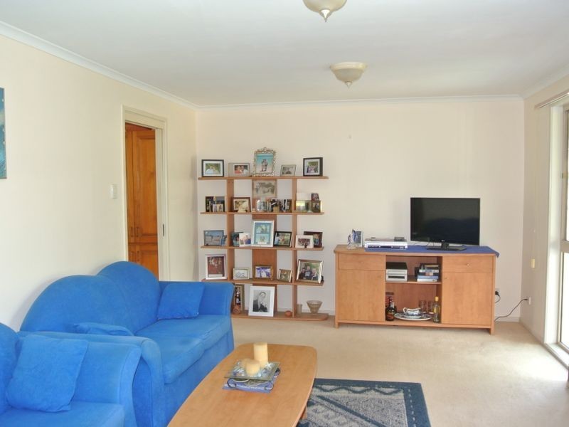 33 Charles Tce, Macleay Island QLD 4184