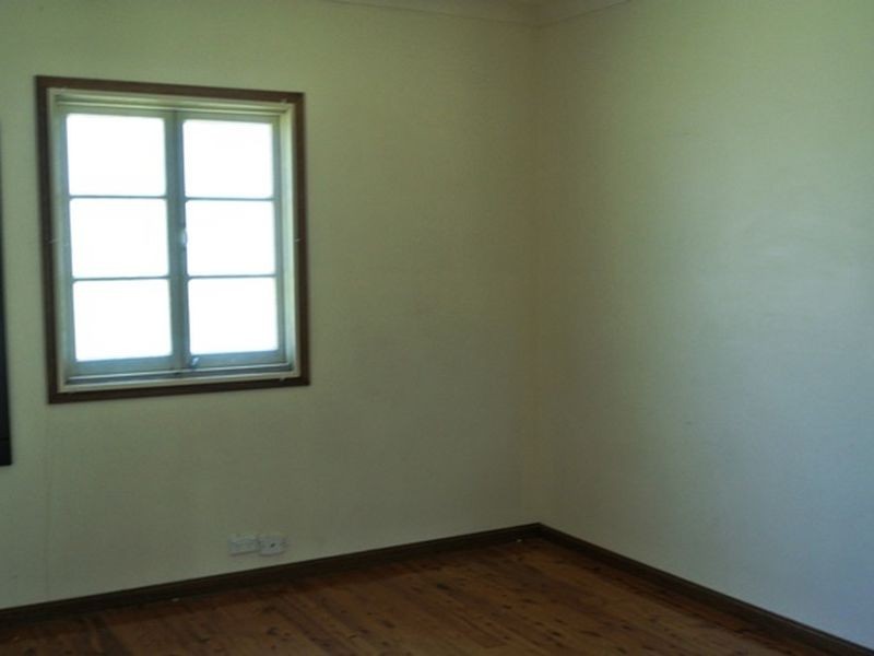 48 Charles Tce, Macleay Island QLD 4184