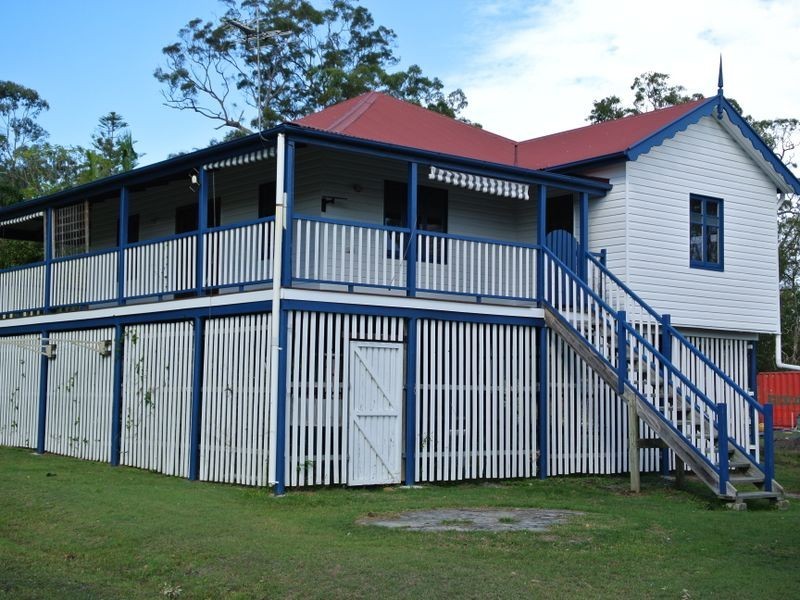 48 Charles Tce, Macleay Island QLD 4184