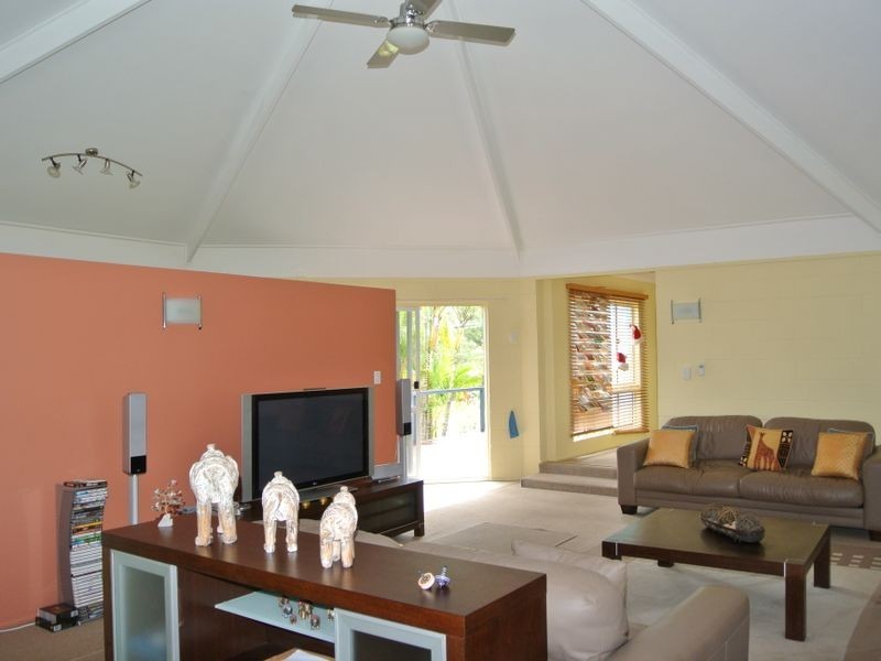 76 Beelong Street, Macleay Island QLD 4184