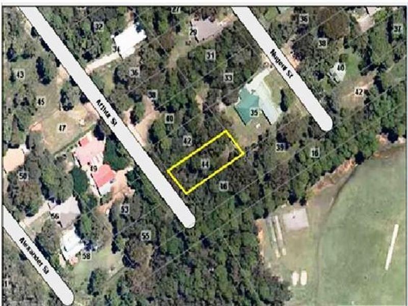 44 Arthur Street, Macleay Island QLD 4184