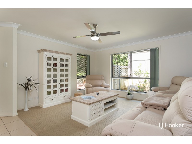 27 Shaw Place, Redland Bay QLD 4165