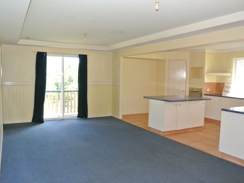 10 Granadilla Street, Macleay Island QLD 4184