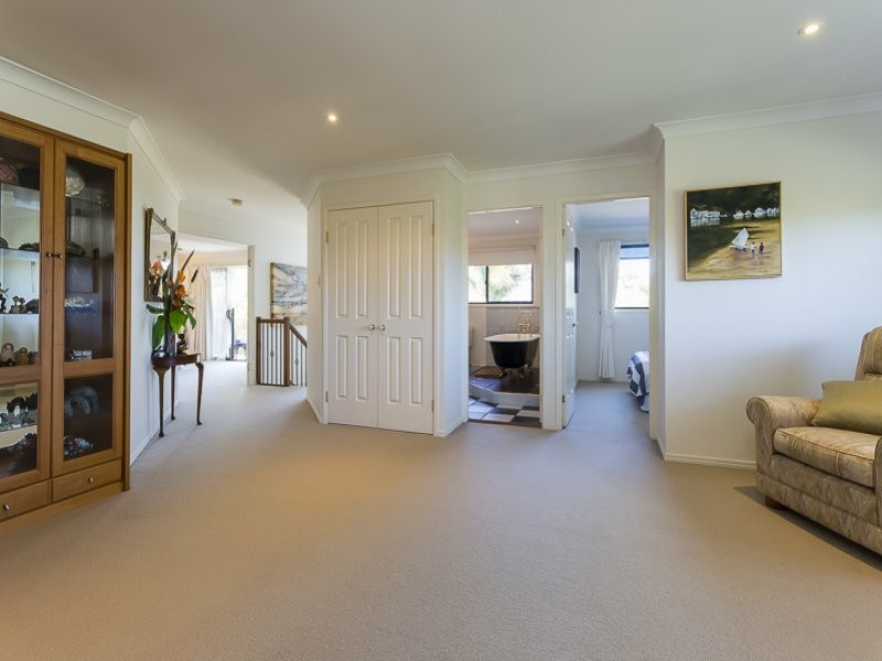 24 The Rampart, Redland Bay QLD 4165