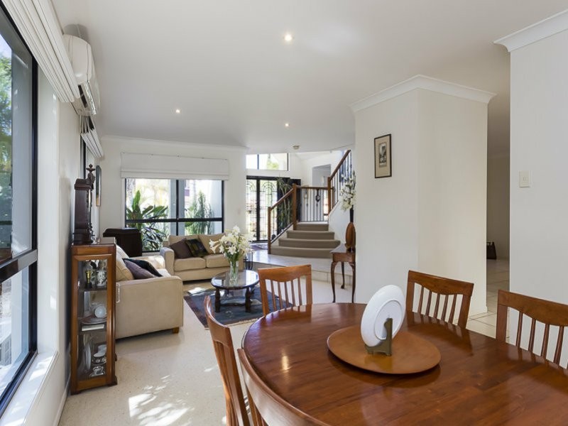 24 The Rampart, Redland Bay QLD 4165