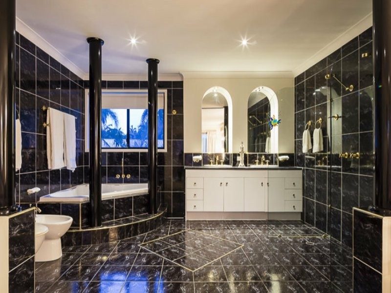 24 The Rampart, Redland Bay QLD 4165