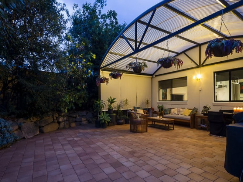 24 The Rampart, Redland Bay QLD 4165