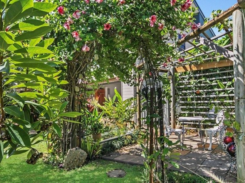 74 PERULPA DR, Lamb Island QLD 4184