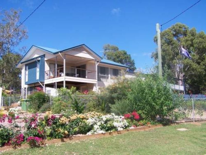 74 PERULPA DR, Lamb Island QLD 4184