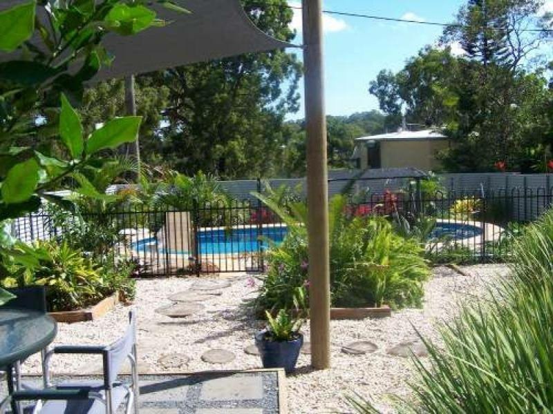 74 PERULPA DR, Lamb Island QLD 4184