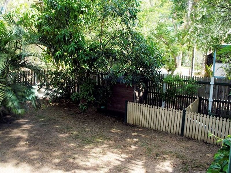 41 Cooee Cres, Macleay Island QLD 4184