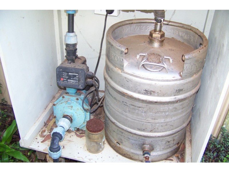 6-8 PINE AV, Lamb Island QLD 4184