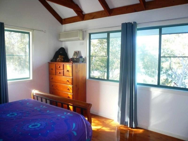 30 Deviot Street, Macleay Island QLD 4184