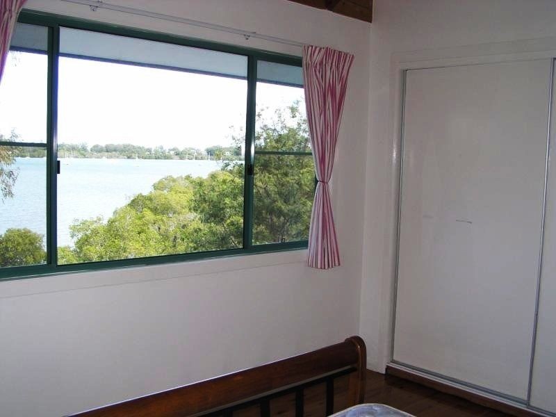 30 Deviot Street, Macleay Island QLD 4184