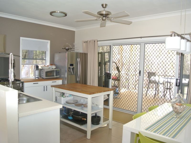 14 Leanne, Macleay Island QLD 4184