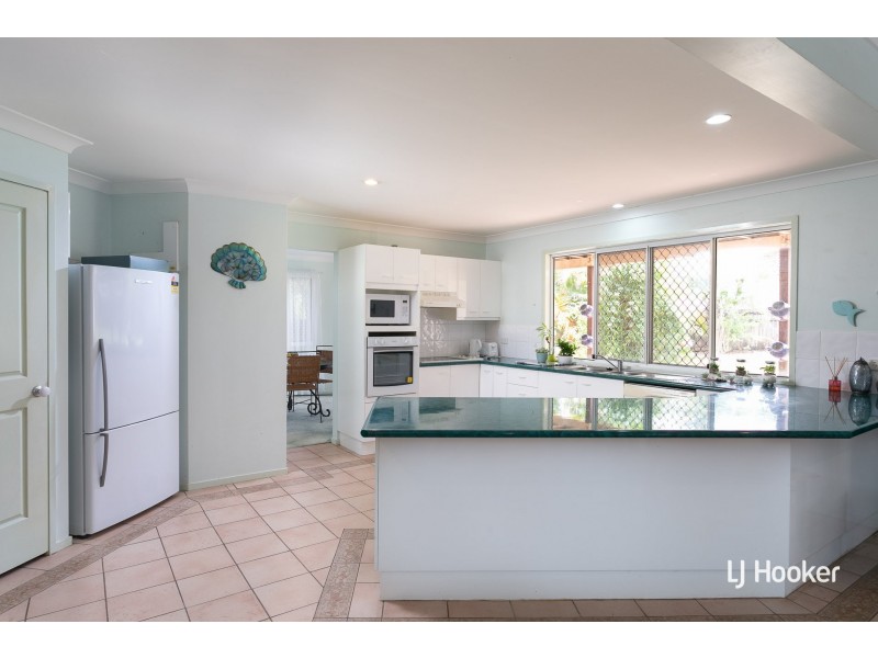 5 Robert Court, Redland Bay QLD 4165