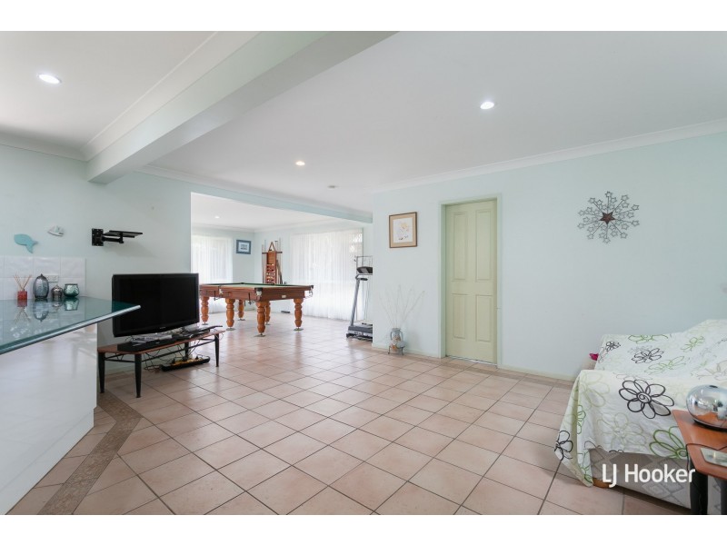 5 Robert Court, Redland Bay QLD 4165