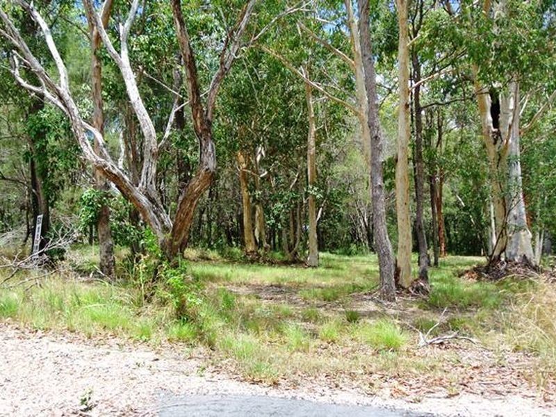 24 Lakeside, Macleay Island QLD 4184