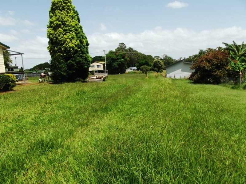 13 Bahah Street, Macleay Island QLD 4184