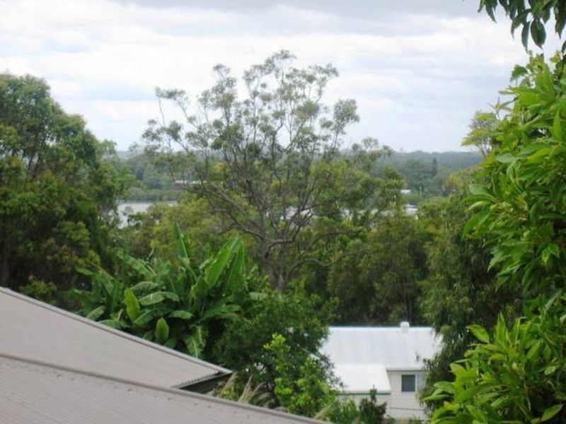 52 Eastbourne Terrace, Macleay Island QLD 4184