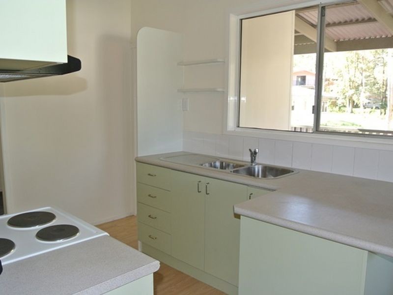 10 Brolga Street, Macleay Island QLD 4184