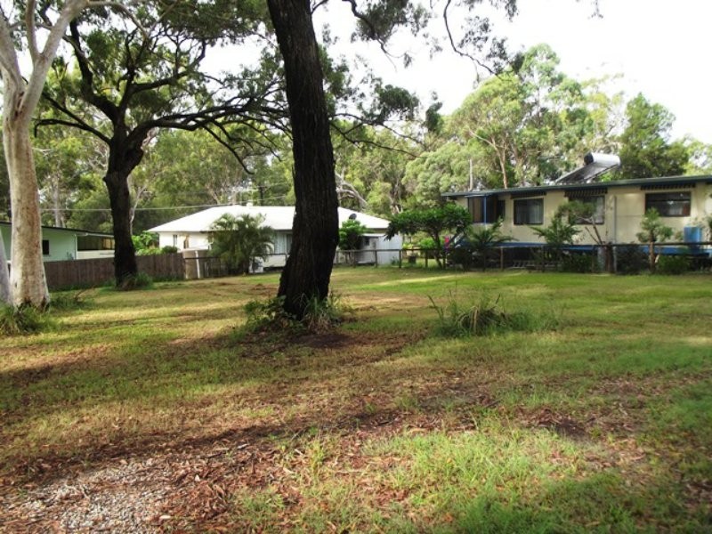 11 Warama Street, Macleay Island QLD 4184