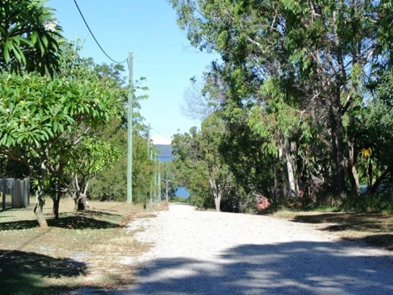 11 Warama Street, Macleay Island QLD 4184