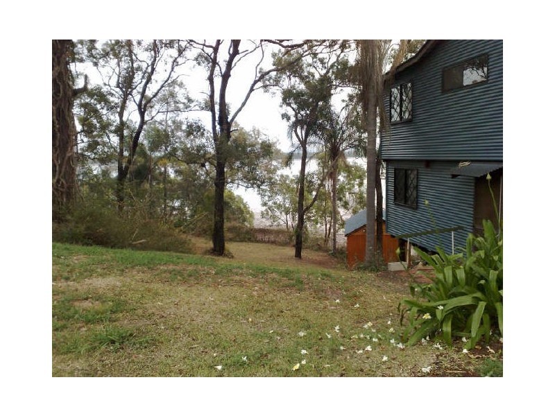 94-96 Western Road, Macleay Island QLD 4184