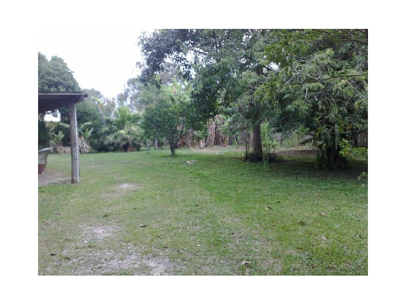 94-96 Western Road, Macleay Island QLD 4184