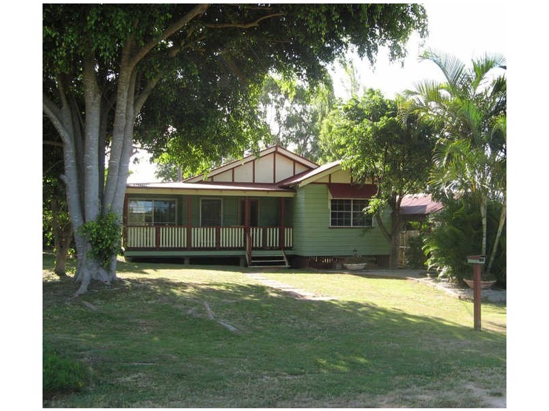 28 Vine Street, Macleay Island QLD 4184