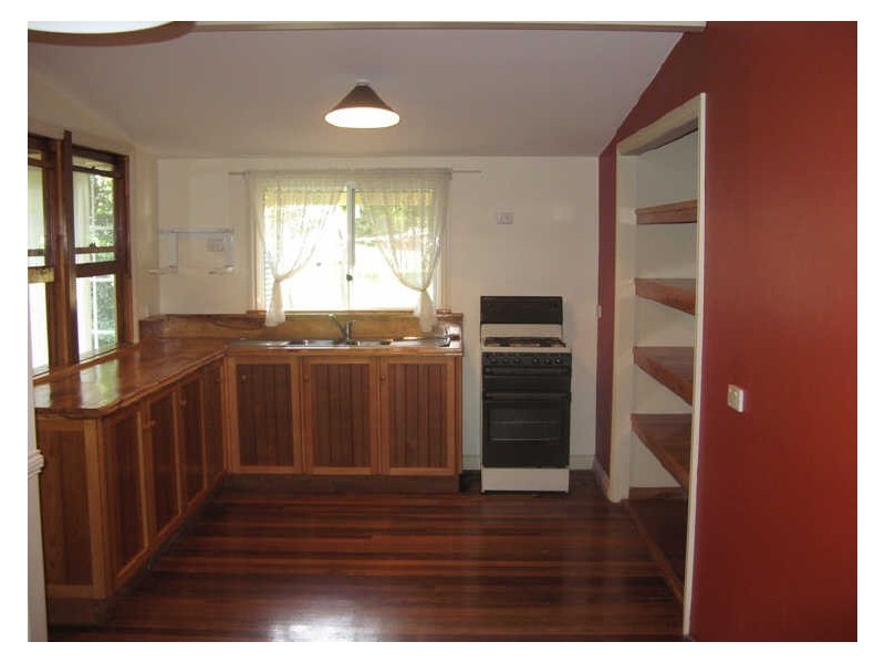 28 Vine Street, Macleay Island QLD 4184