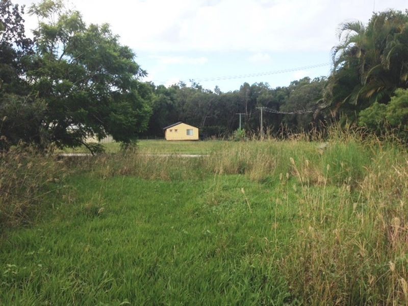 4 Lake Street, Macleay Island QLD 4184