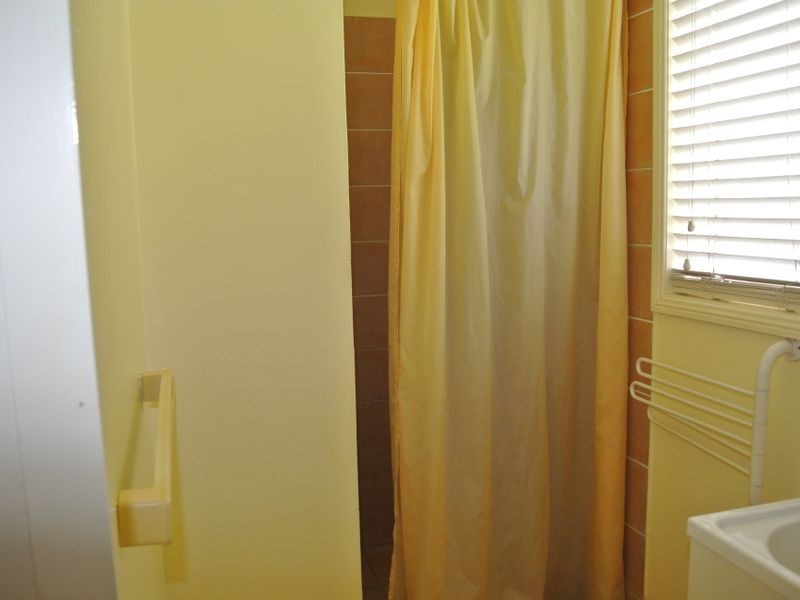 10 Flora, Lamb Island QLD 4184