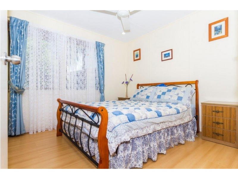 16 Noyes parade, Karragarra Island QLD 4184