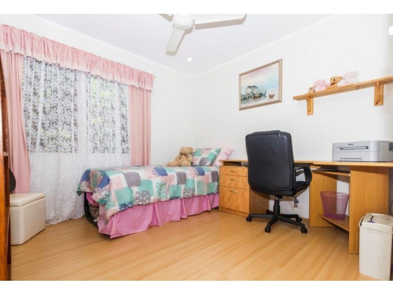 16 Noyes parade, Karragarra Island QLD 4184