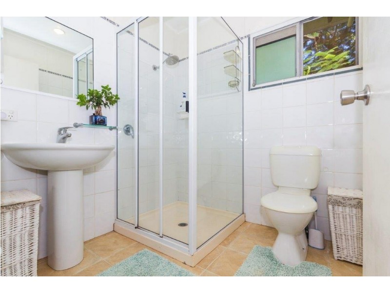 16 Noyes parade, Karragarra Island QLD 4184