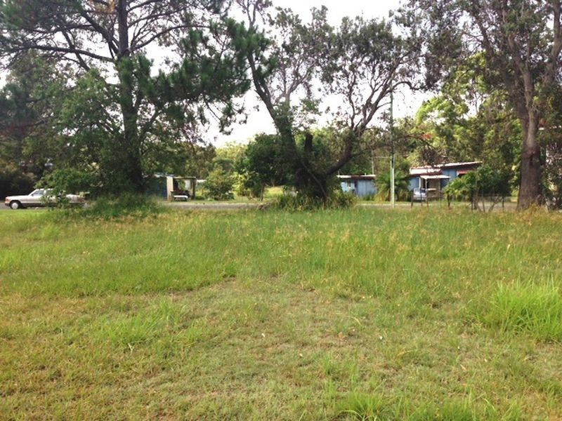 5 Jan  Street, Macleay Island QLD 4184