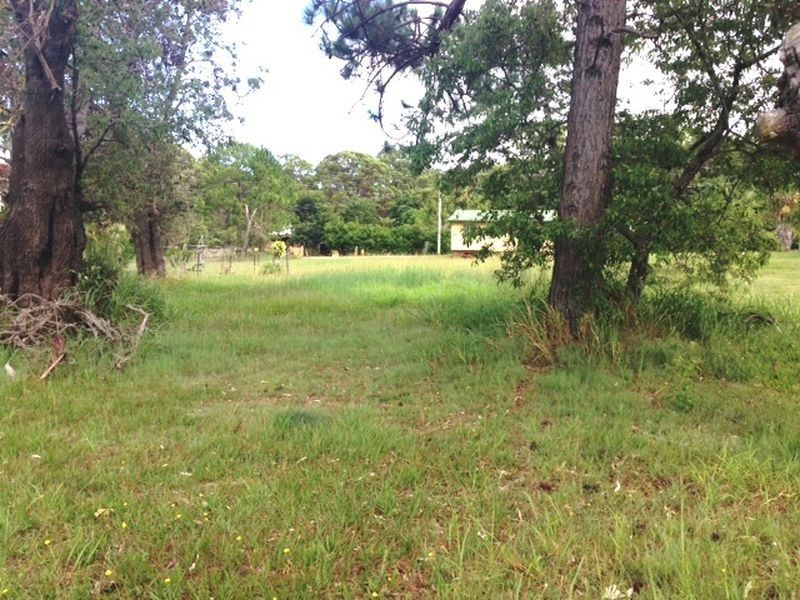 5 Jan  Street, Macleay Island QLD 4184