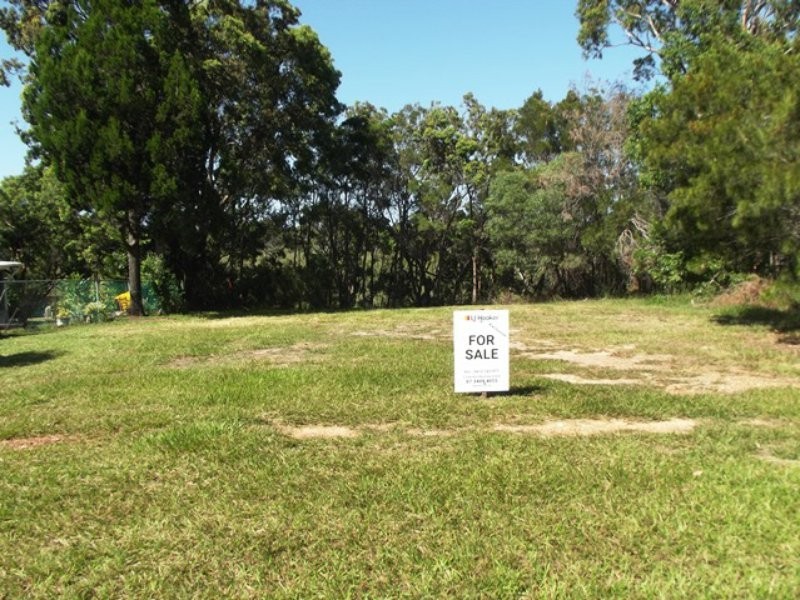10 Calm Waters Crescent, Macleay Island QLD 4184