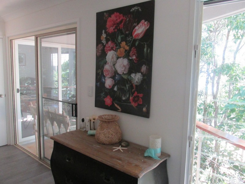 29 Cliff Terrace, Macleay Island QLD 4184