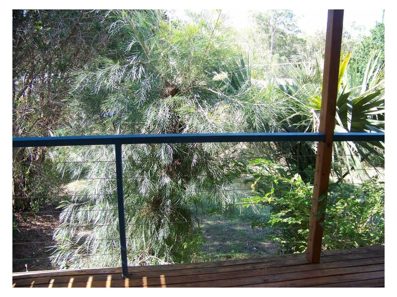 112 Western Road, Macleay Island QLD 4184