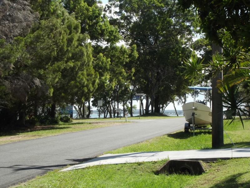 17 Benowa Street, Macleay Island QLD 4184