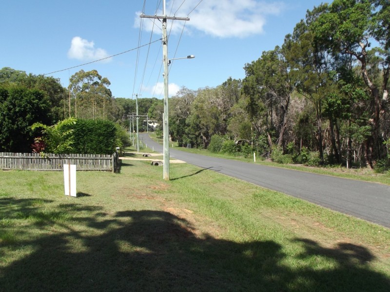 17 Benowa Street, Macleay Island QLD 4184