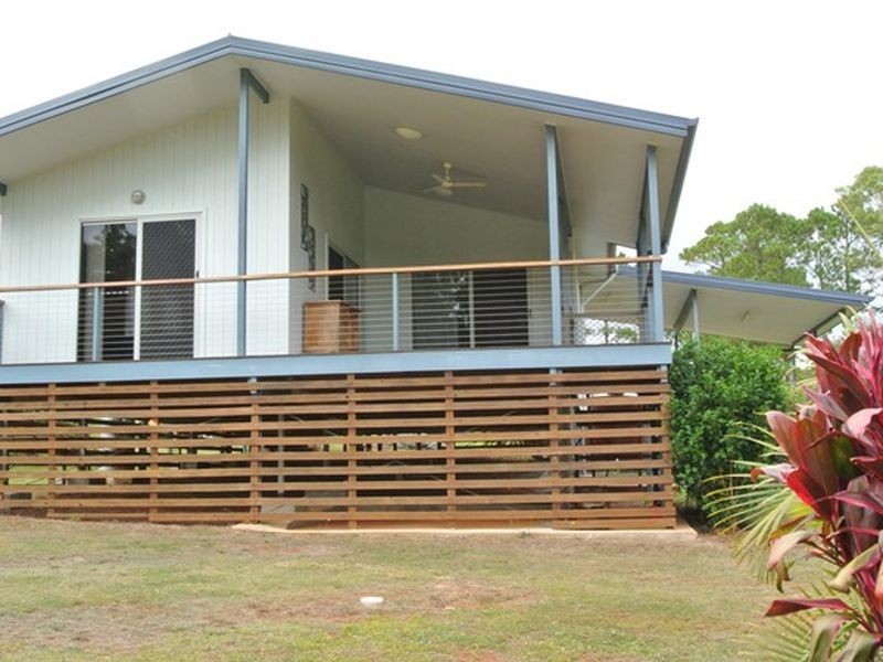 10 Frenchem Tce, Macleay Island QLD 4184