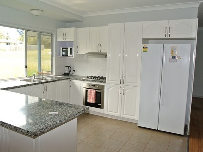 10 Frenchem Tce, Macleay Island QLD 4184