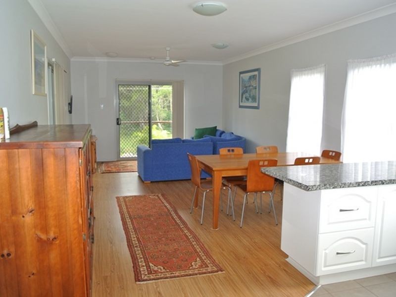 10 Frenchem Tce, Macleay Island QLD 4184